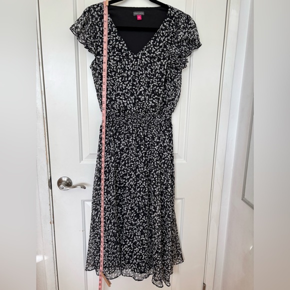 Vince Camuto Smocked Waist Flutter Sleeve Midi Dress In Rich Black Size … - Picture 12 of 13